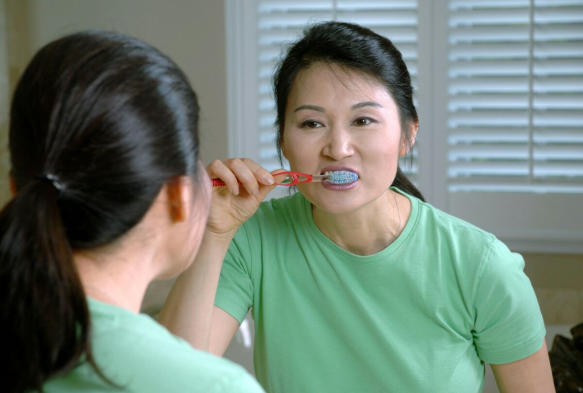 brushing teeth at night vs. morning